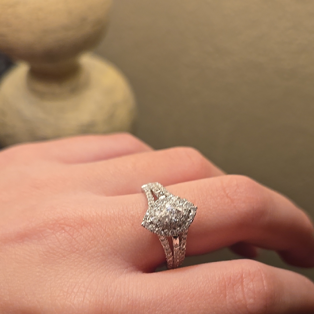 Womens 1cttw Genuine Diamond Ring 10kt